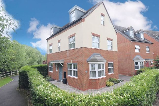 4 bed detached house