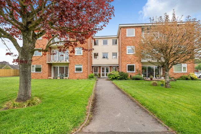 Ferndown Close, Taunton 2 bed flat for sale