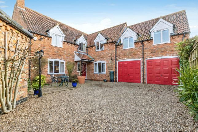 5 bed detached house