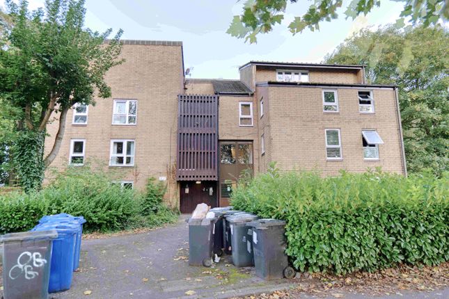 Strawberry Close, Warrington WA3 2 bed flat for sale