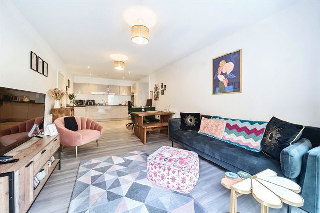 Hoffmans Road, London 2 bed apartment for sale