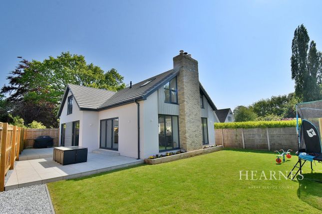 Dudsbury Avenue, Ferndown, BH22 5 bed detached house for sale