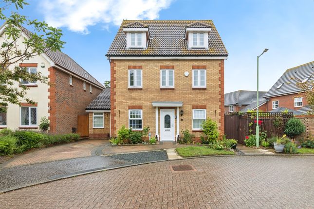 6 bedroom town house for sale