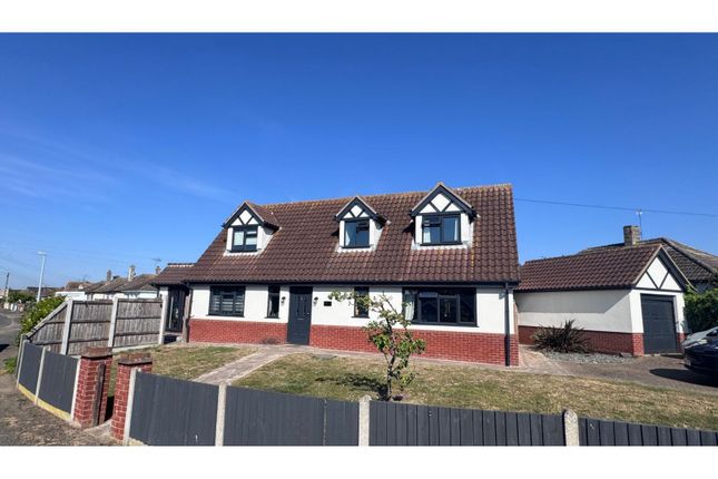4 bed detached house