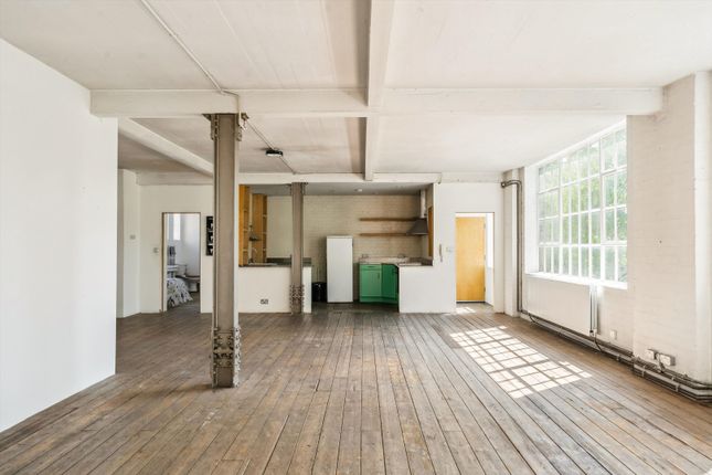 Princelet Street, London, E1 3 bed apartment for sale