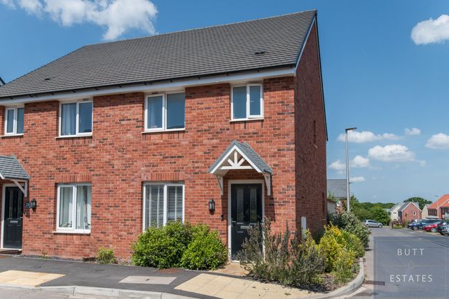 Radfords Turf, Cranbrook EX5 3 bed semi