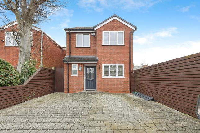3 bed detached house
