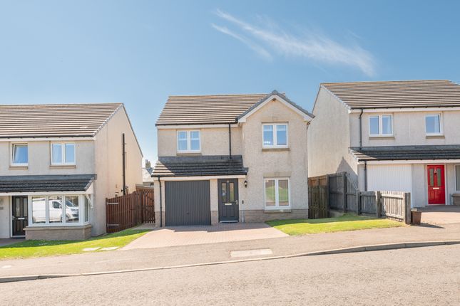 4 bed detached house