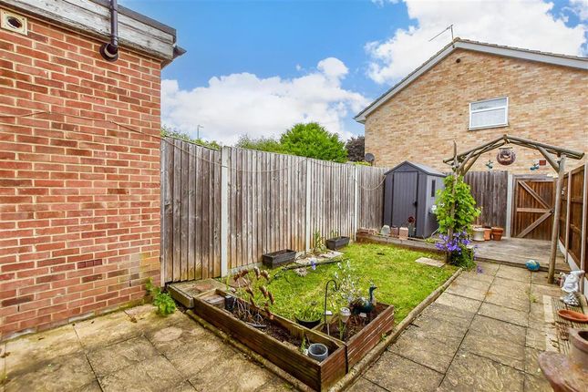 Bargrove Road, Maidstone, Kent 2 bed terraced house for sale