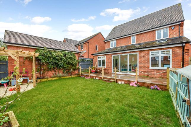 4 bed detached house