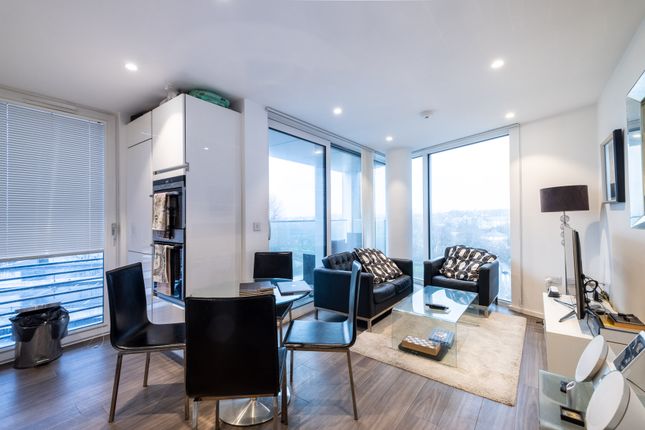 Aurora Apartments, London SW18 1 bed flat for sale