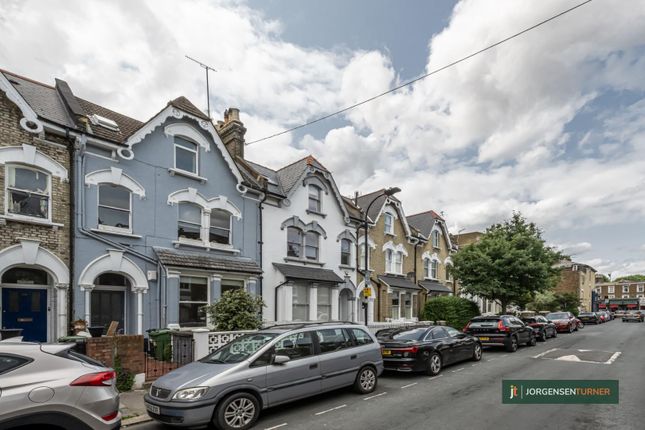 Warbeck Road, Shepherds Bush, London... 2 bed flat for sale