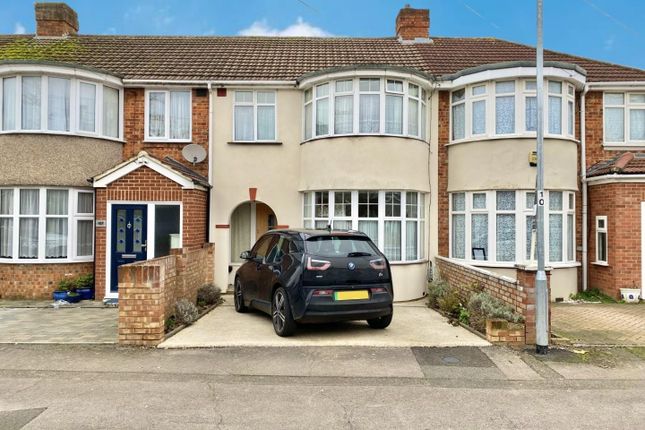 Berwick Avenue, Hayes, UB4 0NH 3 bed terraced house for sale