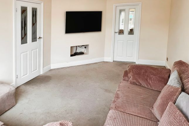 Windrush Drive, Oadby, Leicester, LE2 3 bed detached house for sale
