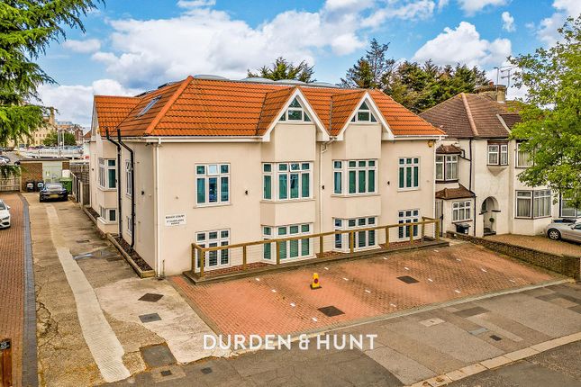 Glebelands Avenue, South Woodford E18 2 bed apartment for sale