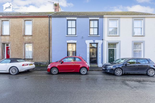 4 bedroom terraced house for sale