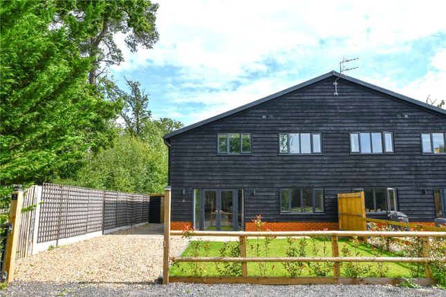 New Mill Road, Wokingham RG40 3 bed semi