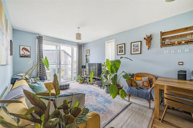 Marlborough Park, Swindon SN3 2 bed flat for sale