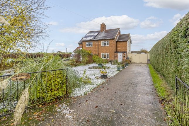 Catchwater Bank, Revesby, Boston... 3 bed semi