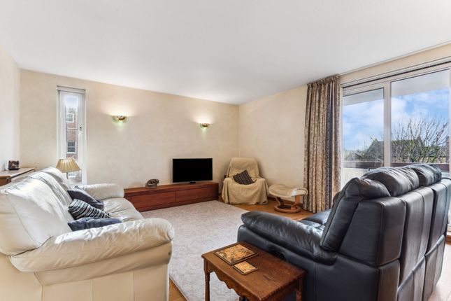 Rosebank, Holyport Road, London 2 bed flat for sale