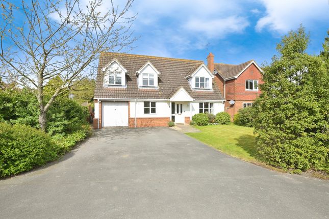 5 bed detached house