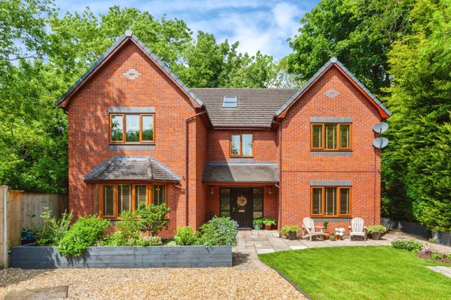 6 bedroom detached house for sale