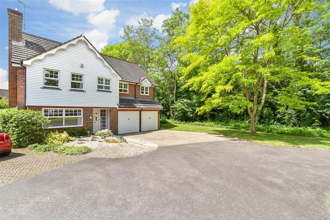 5 bed detached house