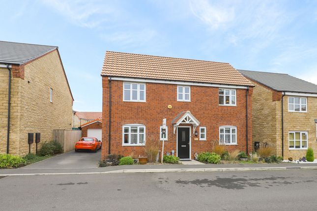 Buckthorn Drive, Chesterfield S44 4 bed detached house for sale