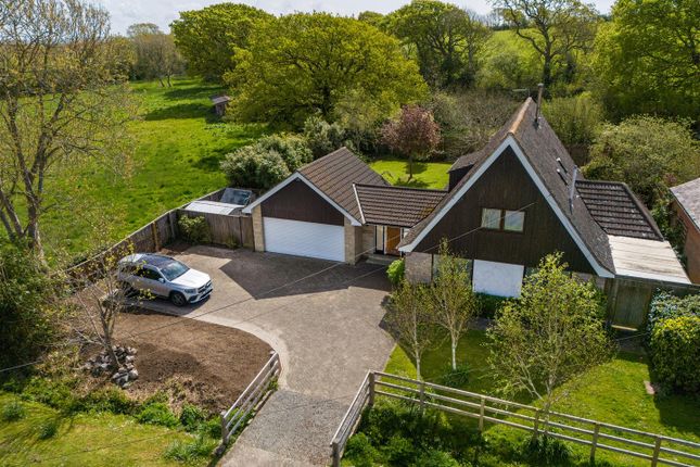4 bed detached house