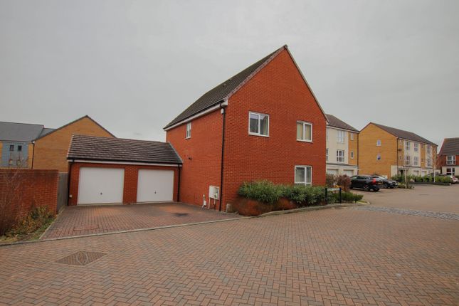 4 bed detached house