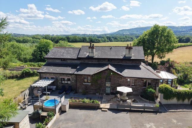 Abergavenny NP7 3 bed detached house for sale