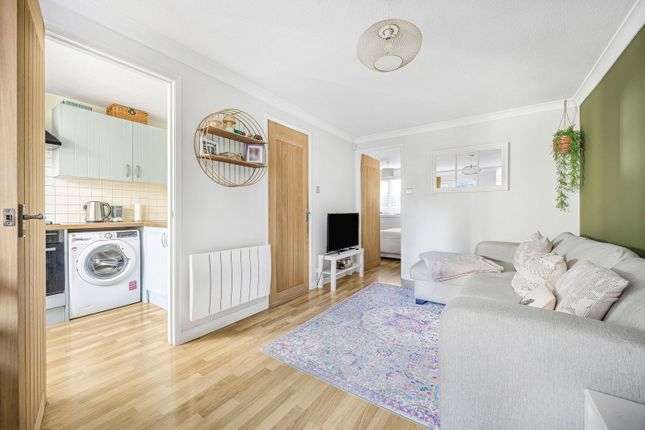 Tom Price Close, Fairview... 1 bed maisonette for sale
