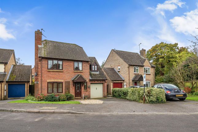 4 bed detached house