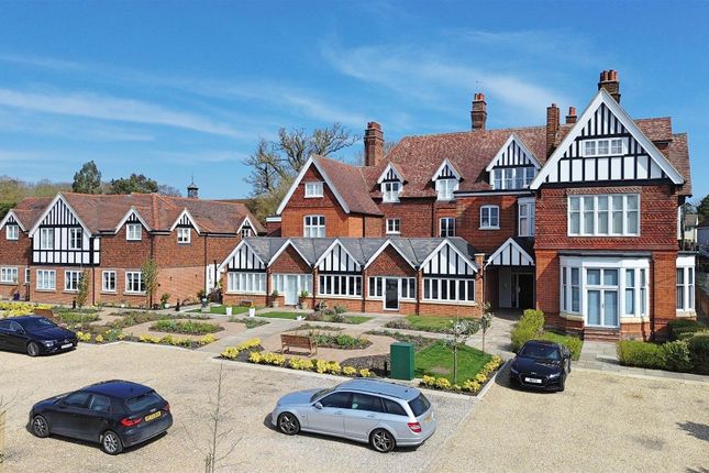 High Garrett, Braintree 2 bed apartment for sale