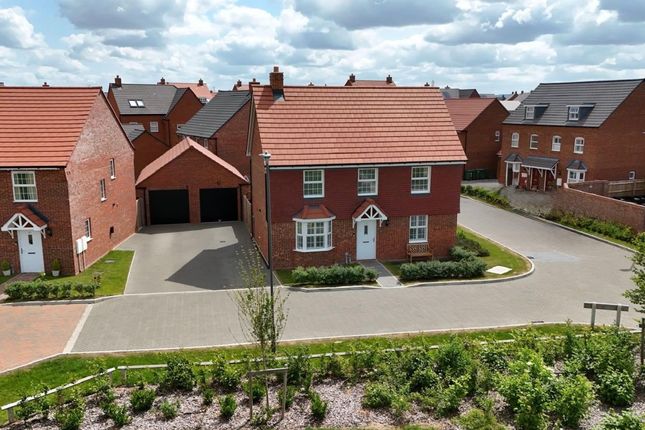 Atherstone Lane, Aylesbury... 4 bed detached house for sale