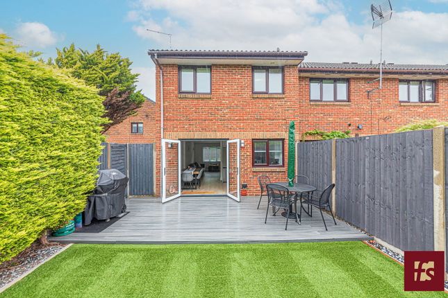 3 bed end terrace house