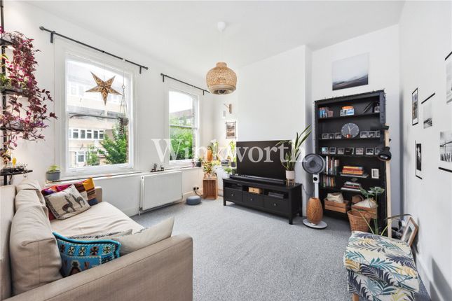 Pembury Road, London, N17 1 bed apartment for sale