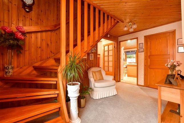 4 bed detached house