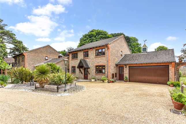 The Spinney, Aldwick, Bognor Regis, PO21 4 bed detached house for sale