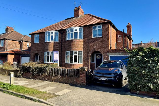Forest Way, Stockton Lane, York, YO31... 3 bed semi