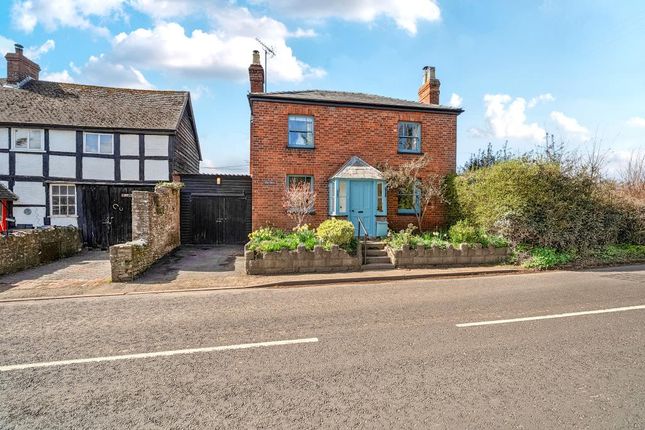 2 bed detached house