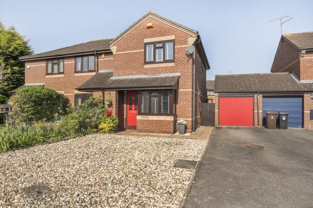 Belvedere Walk, Wokingham RG41 3 bed end of terrace house for sale