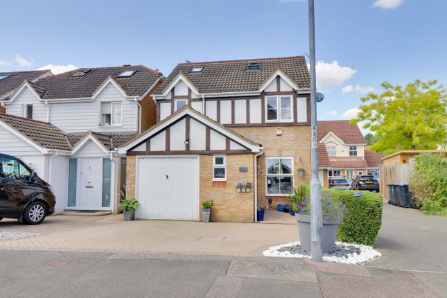 Challinor, Harlow, CM17 4 bed detached house for sale