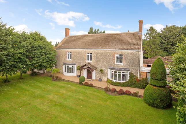 6 bed detached house