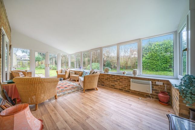 Beam Paddock, Oxfordshire OX18 6 bed detached house for sale