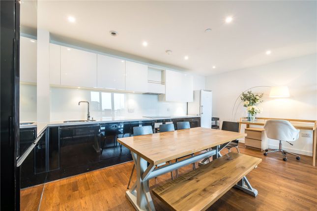 Discovery Tower, London E16 3 bed apartment for sale