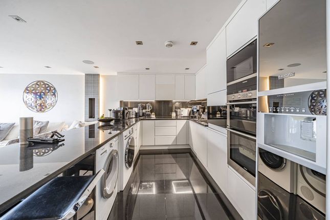 Coral House, Ealing, London, NW10 2 bed flat for sale