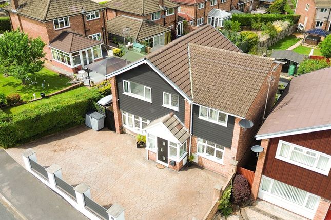 4 bed detached house