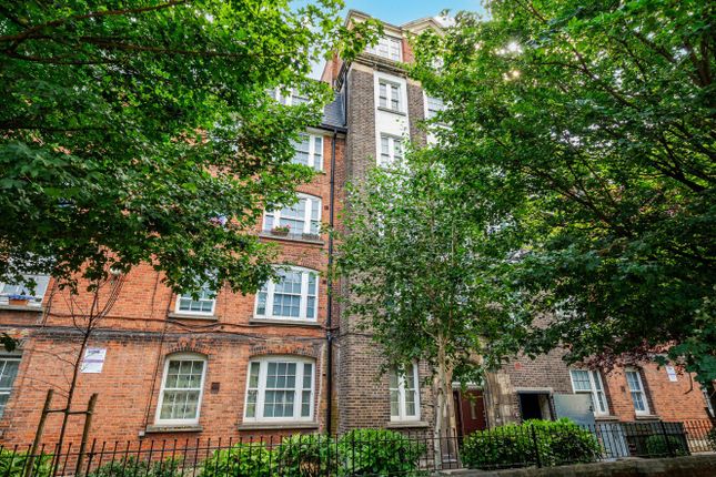 Peabody Estate, London SE5 1 bed flat for sale