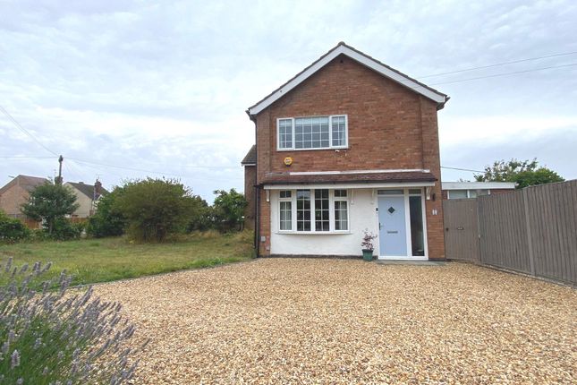 3 bed semi-detached house